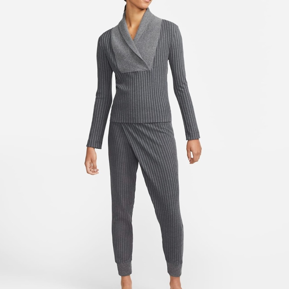 Nike Yoga Luxe Women's Ribbed Cover-Up and Pants